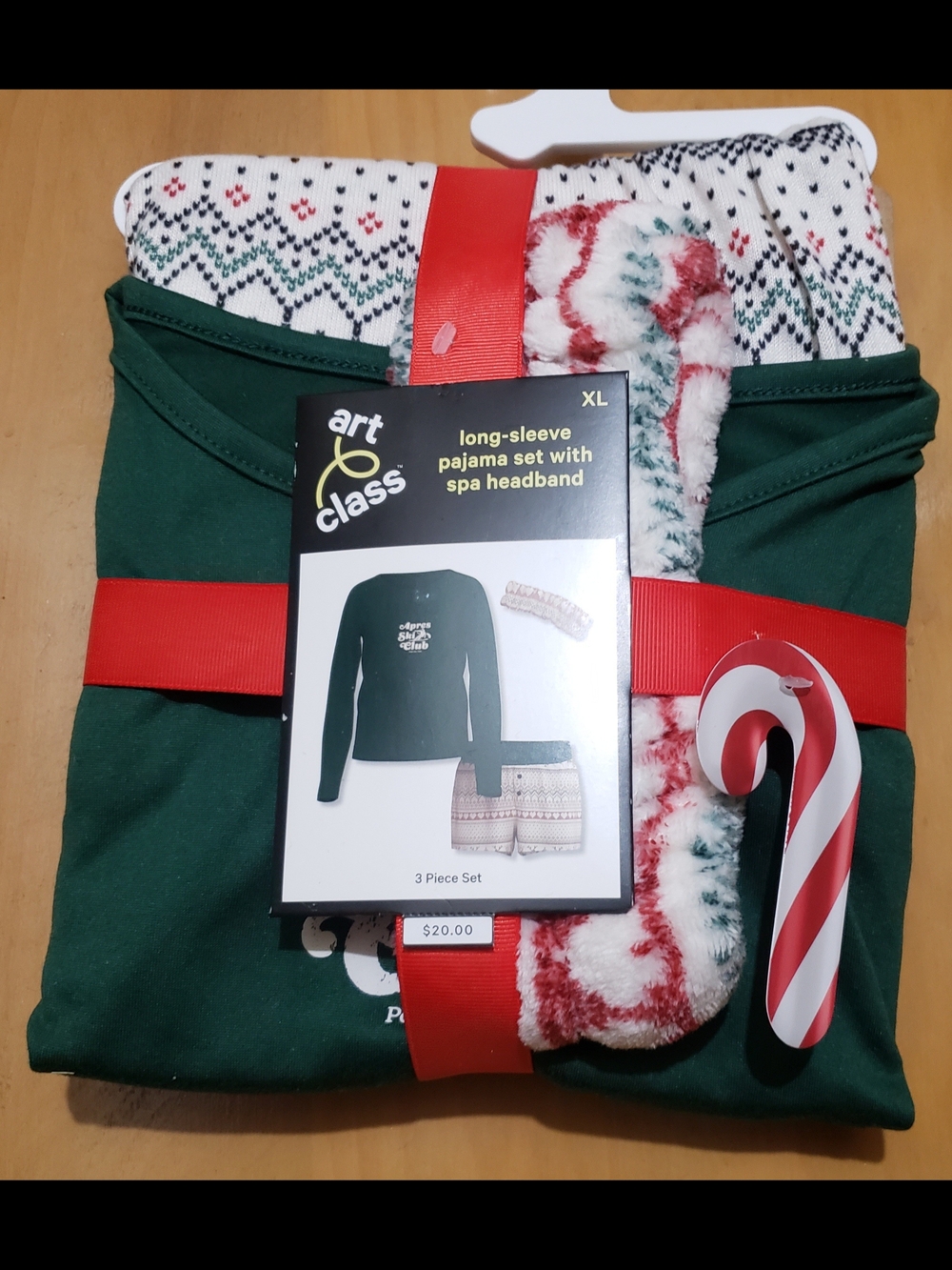 art class Green Kids Pajama Set with Festive Pattern